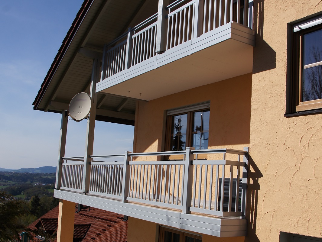 Garde corps aluminium ou vitré > Barreaudage