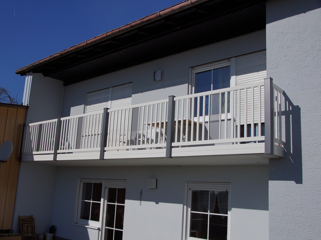 Garde corps aluminium ou vitré > Barreaudage