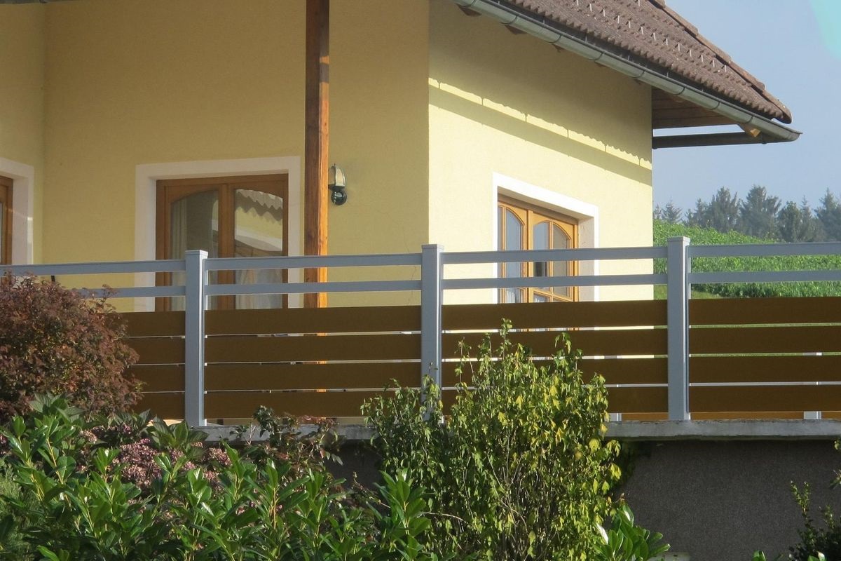 Garde corps aluminium ou vitré > STAKETTO horizontal