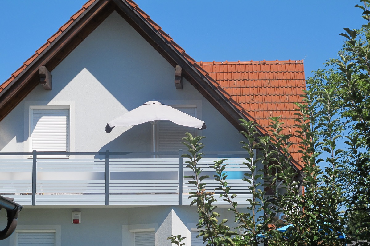 Garde corps aluminium ou vitré > STAKETTO horizontal