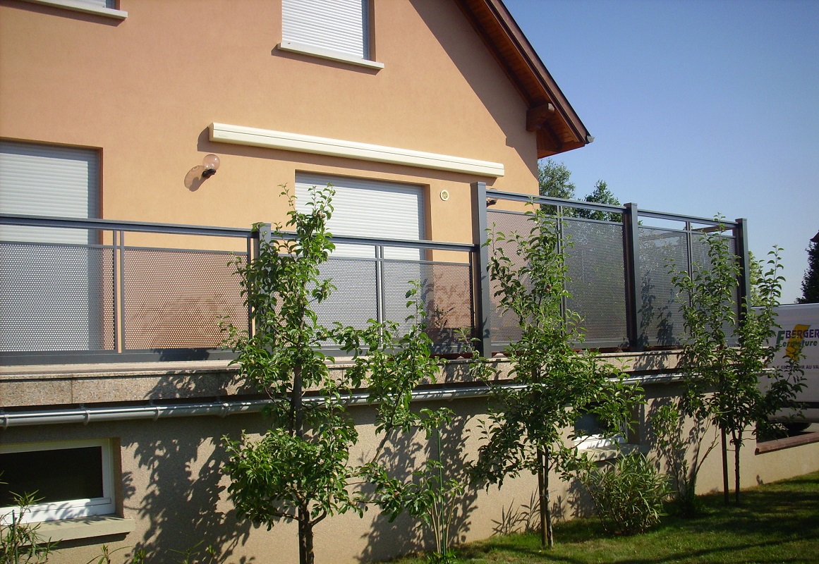 Garde corps aluminium ou vitré > PERFORE