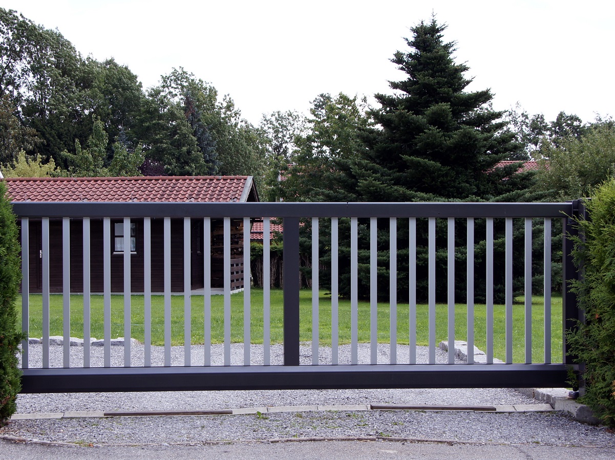 Portail coulissant autoportant > Barreaudage